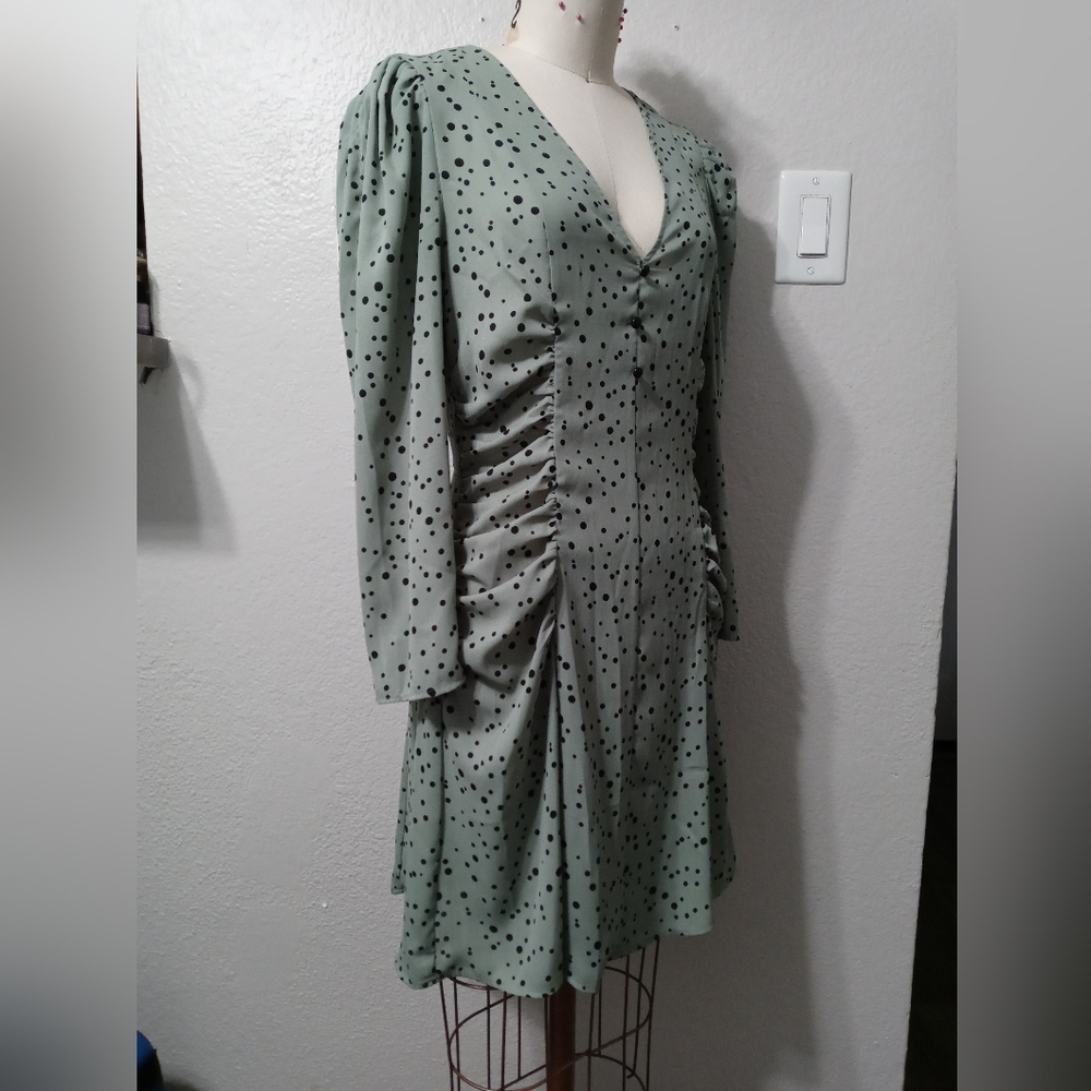 Beautiful Vintage Style Ladies Dress